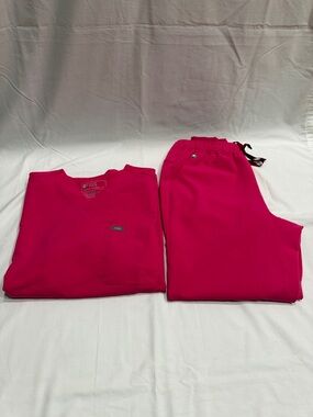 FIGs Men’s Pink Scrub Set